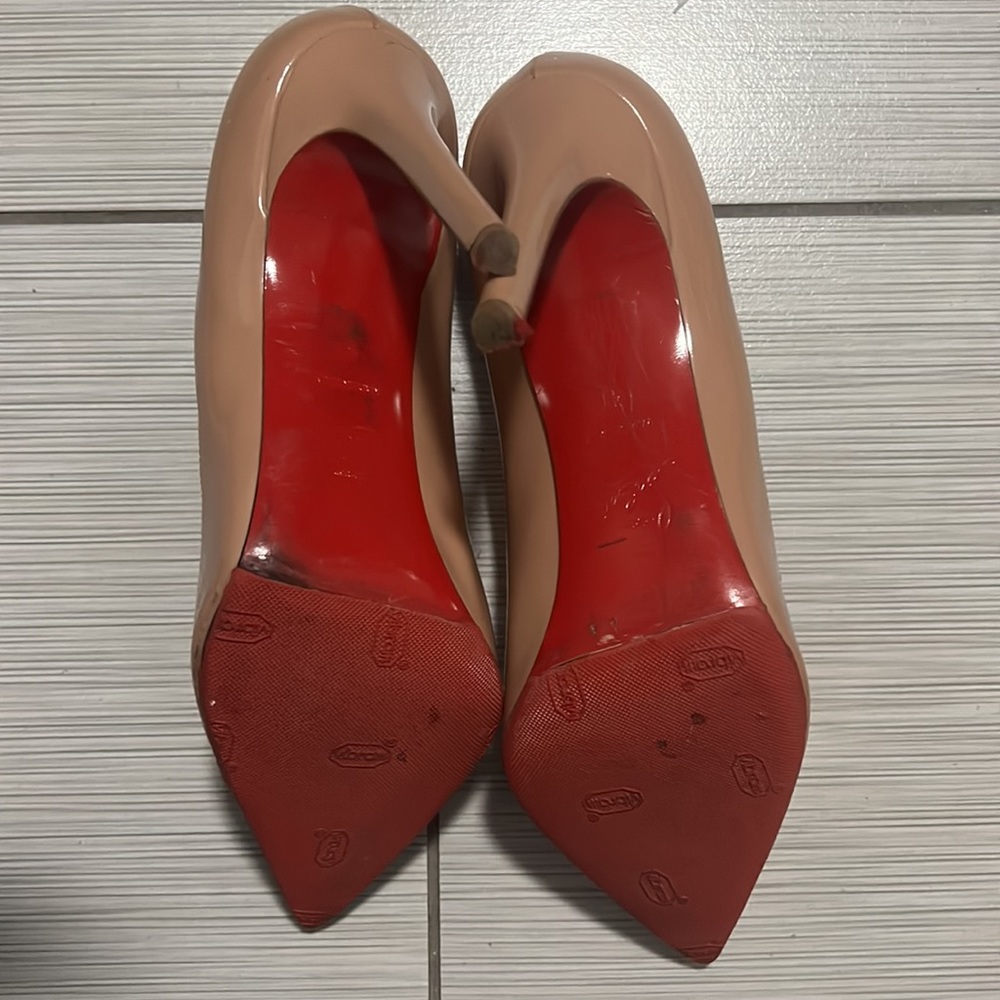 louboutin nude pumps
